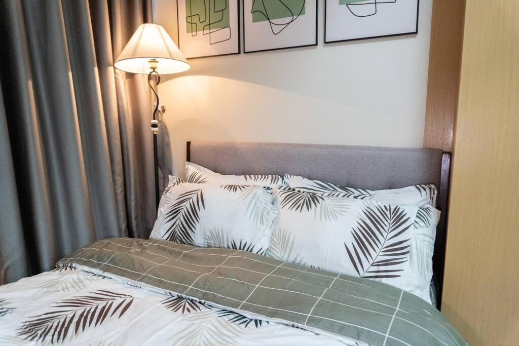 A2J Luxury 2Br Bgc Uptown Suite Near Uptown Mall 马尼拉 外观 照片