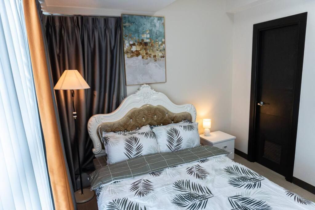A2J Luxury 2Br Bgc Uptown Suite Near Uptown Mall 马尼拉 外观 照片