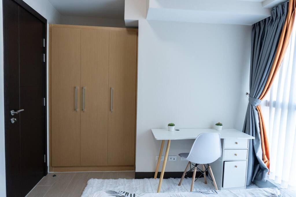 A2J Luxury 2Br Bgc Uptown Suite Near Uptown Mall 马尼拉 外观 照片