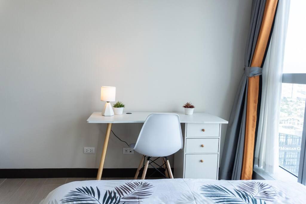 A2J Luxury 2Br Bgc Uptown Suite Near Uptown Mall 马尼拉 外观 照片