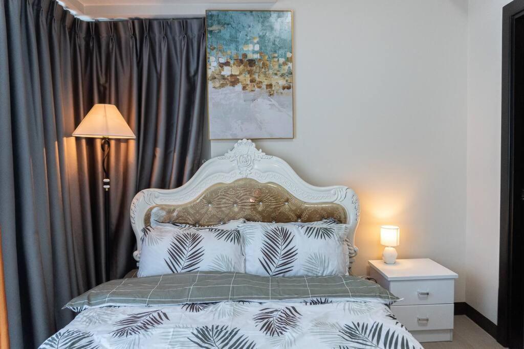 A2J Luxury 2Br Bgc Uptown Suite Near Uptown Mall 马尼拉 外观 照片